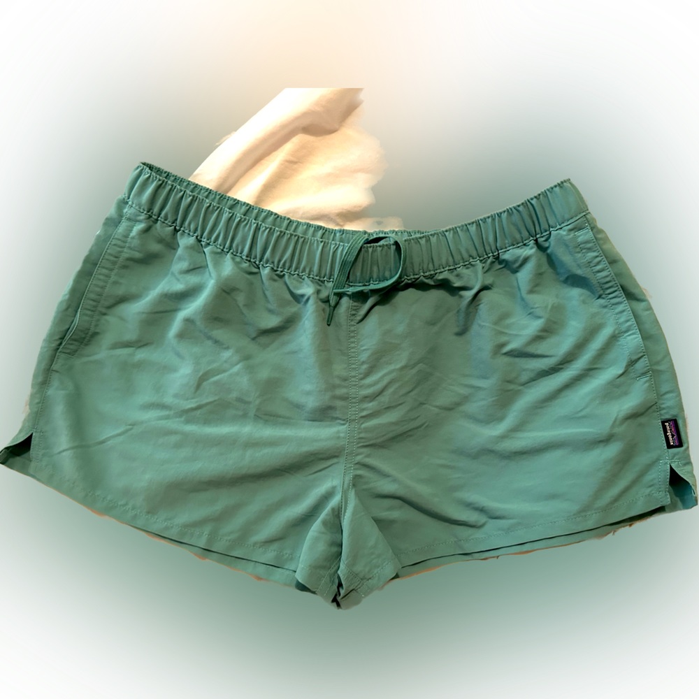 Patagonia Women’s Barely Baggies Shorts, size XL